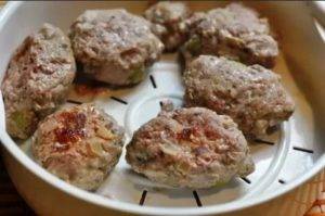 10 рецептов очень сочных куриных котлет на пару