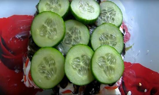 Вкусные салаты с грибами. 7 простых и подробных рецептов на день рождения и новый год