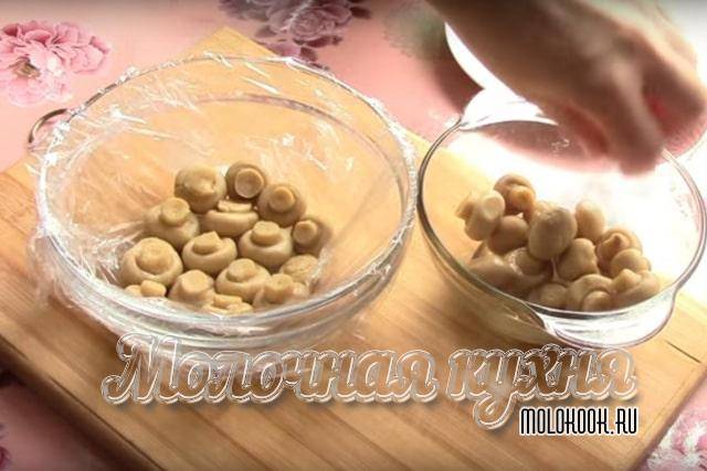 Вкусные салаты с грибами. 7 простых и подробных рецептов на день рождения и новый год