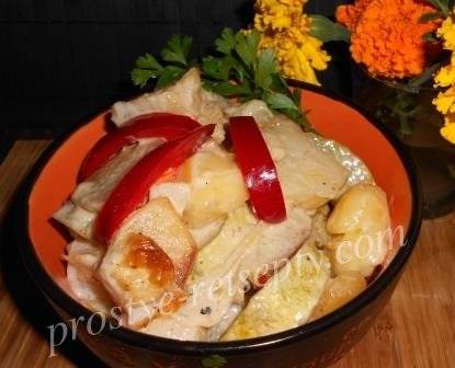 Суп-пюре из кабачков и картофеля с сухариками