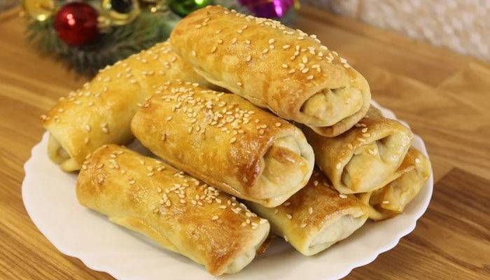 Рецепты выпечки сладких пирожков с яблоками и с ягодами. тесто для пирожков