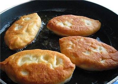 Пирожки с картошкой, испечённые в духовке