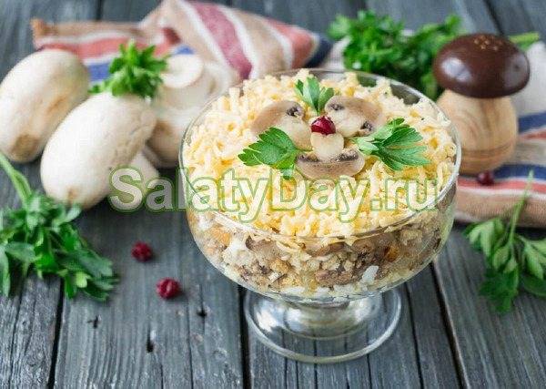 Салат ночь с курицей