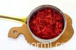 Баклажаны в духовке с помидорами и сыром