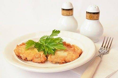 Хек, жареный в кляре