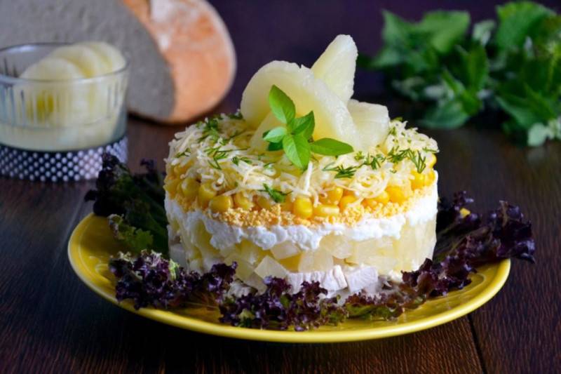 Салаты с ананасами