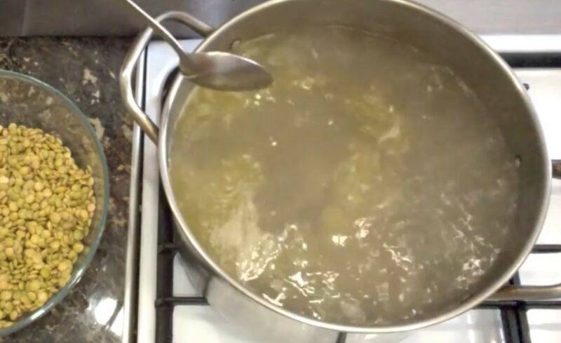 Диетический чечевичный суп на любой вкус: калорийность и секреты