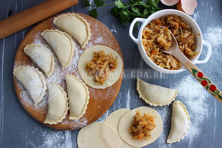 Вареники с квашеной капустой