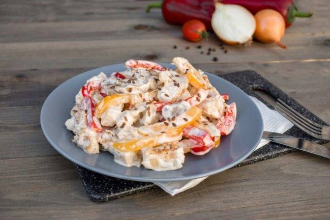 Салат "дамский каприз" с ананасом