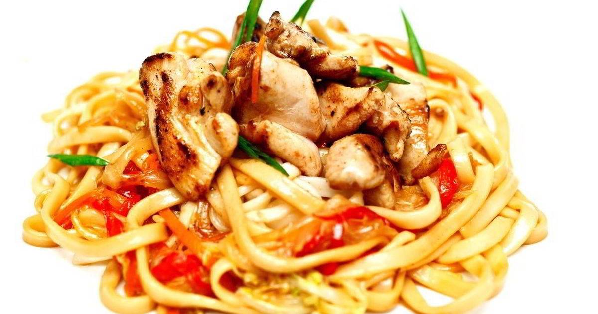 Удон с курицей – 5 рецептов домашнего приготовления
