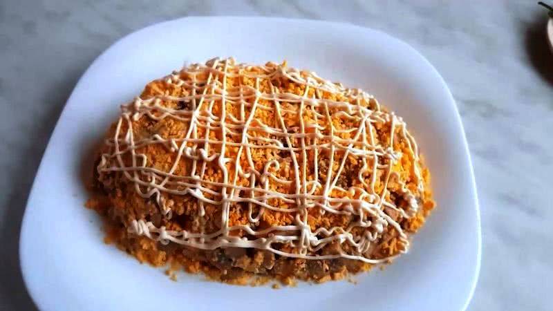20 простых и очень вкусных салатов с шампиньонами