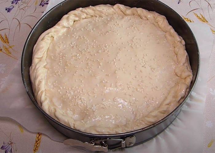 Пошаговый рецепт пирога из слоеного теста с мясом