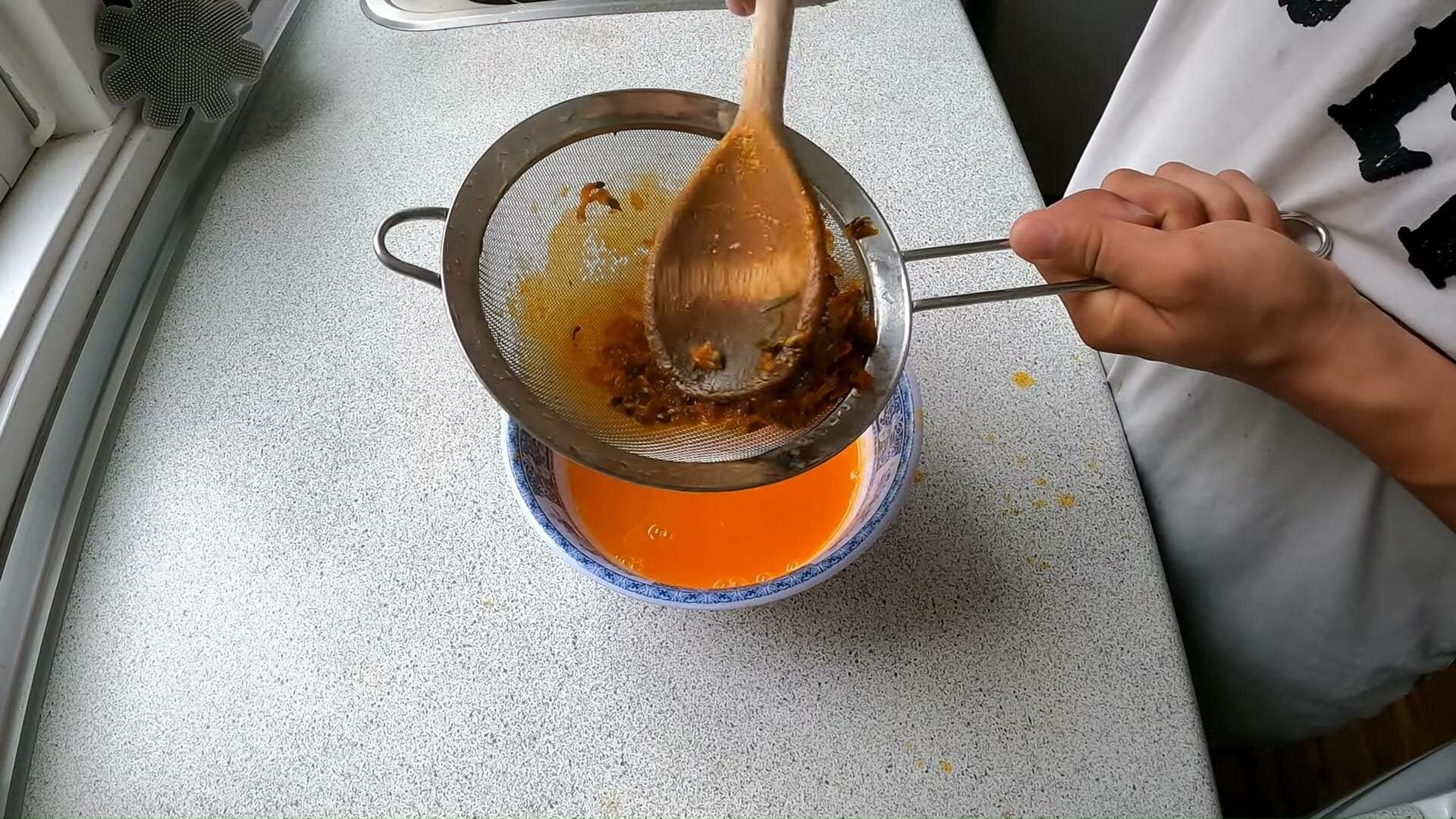 Сорбет из красной смородины и десертного вина