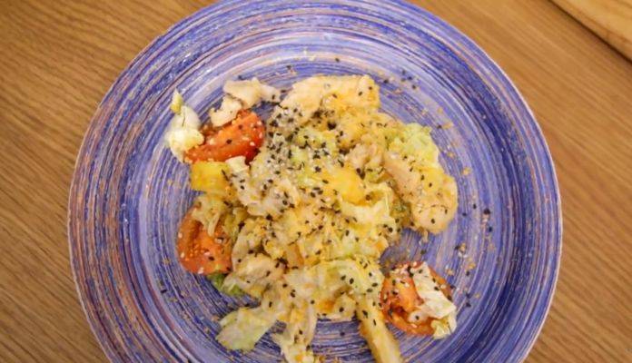 Салат из пекинской капусты
