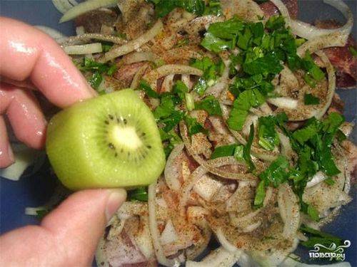 Шашлык с киви