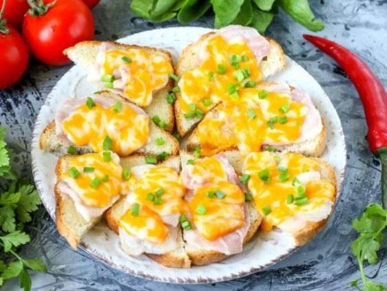 Горячие бутерброды с беконом