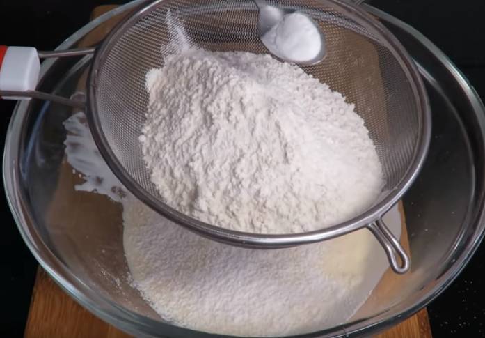 Пирожки с яйцом и луком