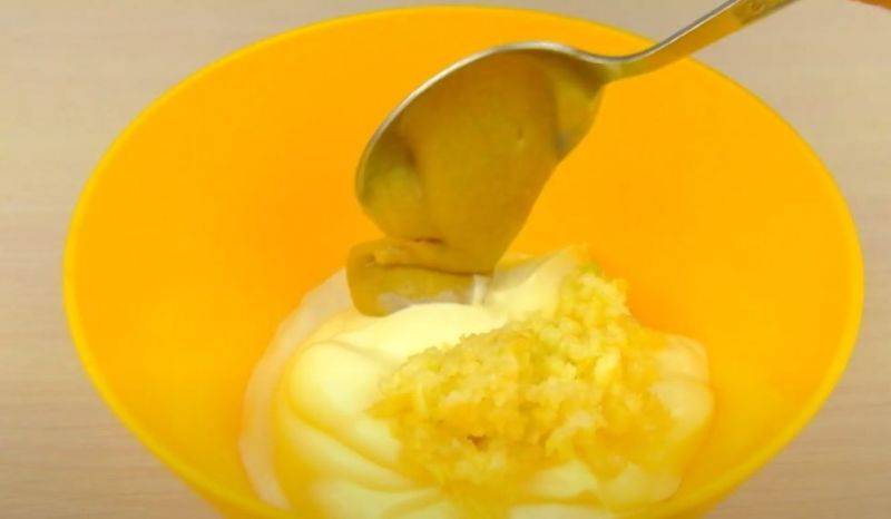 Мясо по-французски из филе куриной грудки: 3 рецепта на выбор