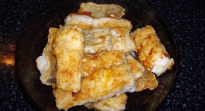 Рыба, тушеная с морковью и луком