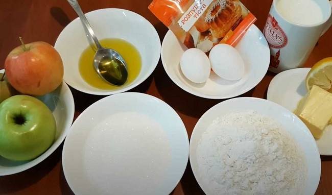 Шарлотка с творогом и яблоками рецепт с фото пошагово в духовке