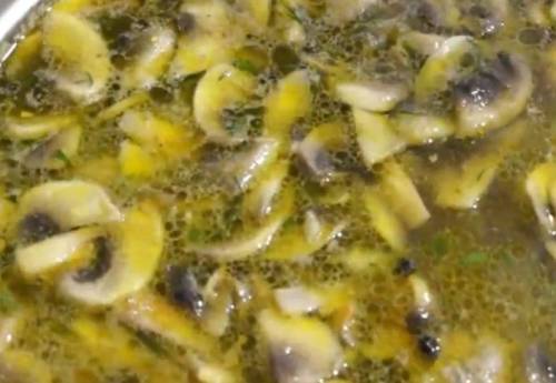 Вкусный сырный суп из плавленых сырков и курицы