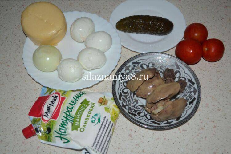 Салат с куриной печенью