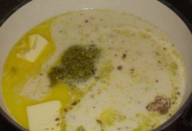 Макароны с сыром фета и овощами