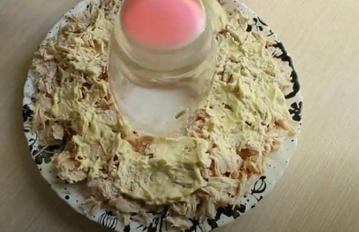 Салат «изумрудный браслет» с курицей и киви: рецепты, советы по приготовлению и оформлению