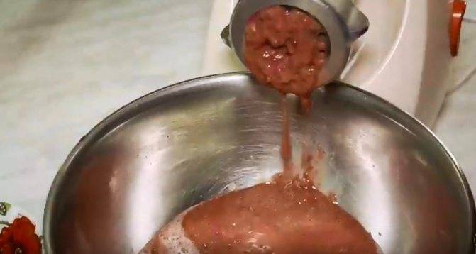 Печеночные оладьи из говяжей, свиной или куриной печени. классические пошаговые рецепты на любой вкус
