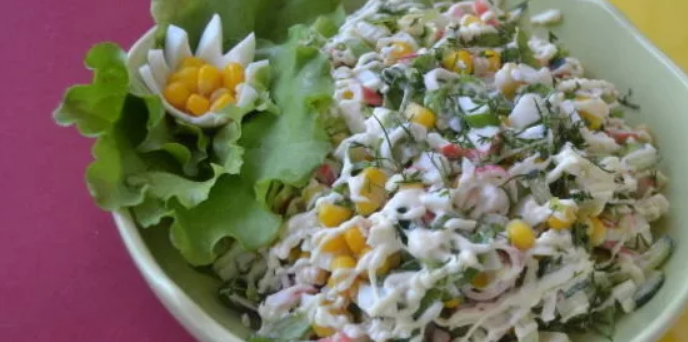 Салат из крабовых палочек с кукурузой классический рецепт с фото пошагово