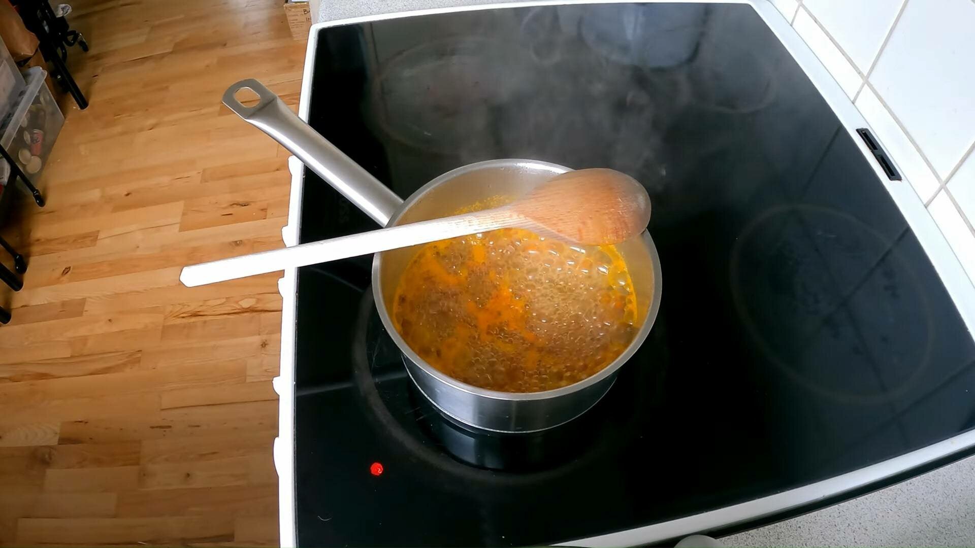 Сорбет из красной смородины и десертного вина