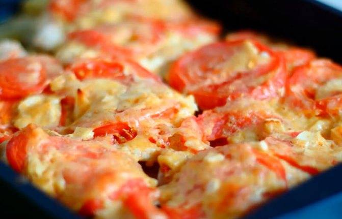 Мясо по-французски из филе куриной грудки: 3 рецепта на выбор