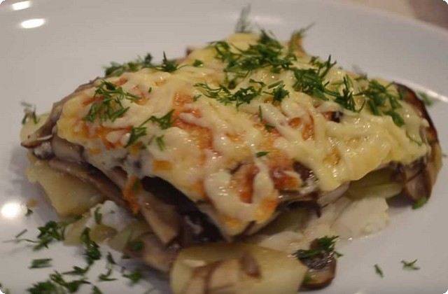 15 быстрых и вкусных рецептов картофельной запеканки