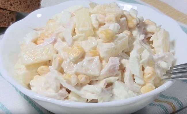 Салат с кальмарами и помидорами на праздничный стол
