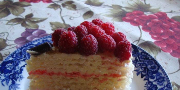 Такие разные и вкусные пироги с замороженной малиной