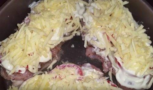 Мясо по-французски из филе куриной грудки: 3 рецепта на выбор