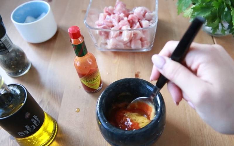 Готовим вкуснейшую мексиканскую кесадилью с курицей