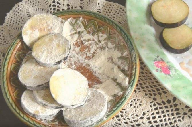 Рулетики из баклажанов с сыром и чесноком