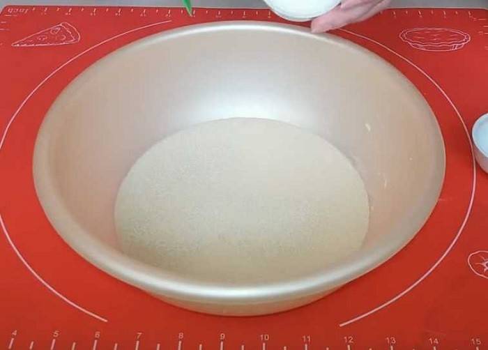 Пирожки с яйцом и луком