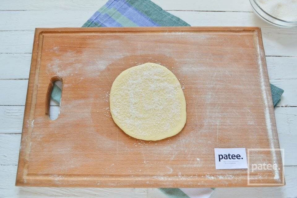 Булочки из дрожжевого теста в духовке