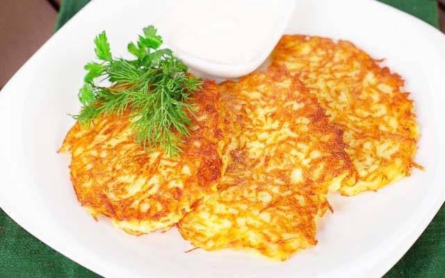 Картофельные драники с грибами