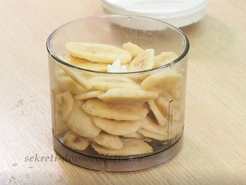 Мороженое из банана в домашних условиях, молока, сливок, какао, клубники, кефира