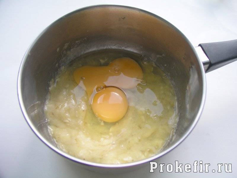 Шоколадные блины с бананом
