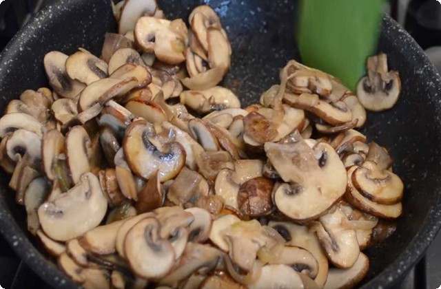 15 быстрых и вкусных рецептов картофельной запеканки