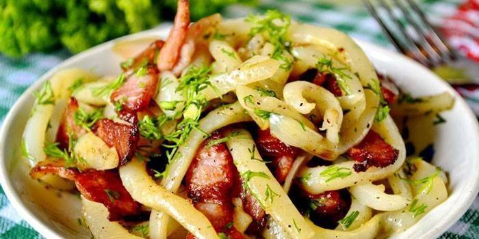 Что приготовить из кальмаров: 20 быстрых и вкусных рецептов