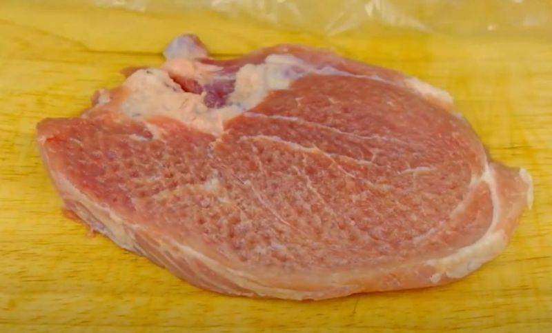 Мясо по-французски из филе куриной грудки: 3 рецепта на выбор
