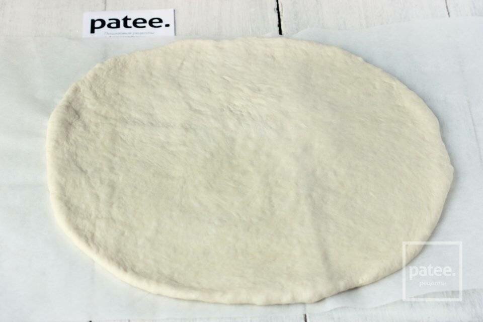 Домашняя пицца с грибами