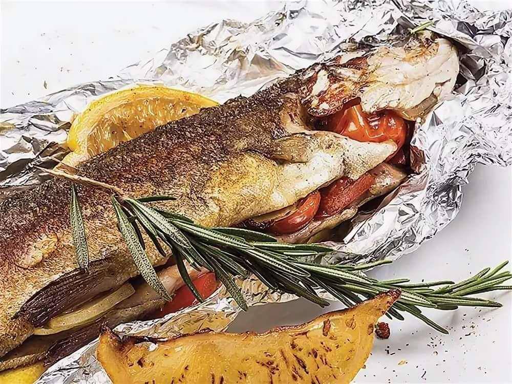Форель, запеченная в фольге в духовке - 10 вкусных рецептов пошагово с фото