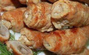 Рулетики из свинины с начинкой в духовке