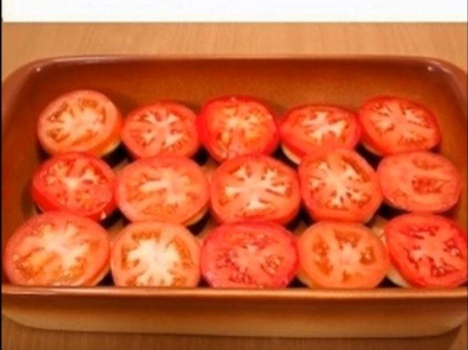 Башенки из баклажанов с помидорами и сыром